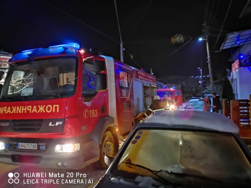 /Фото/ Пожар во куќа во Кавадарци