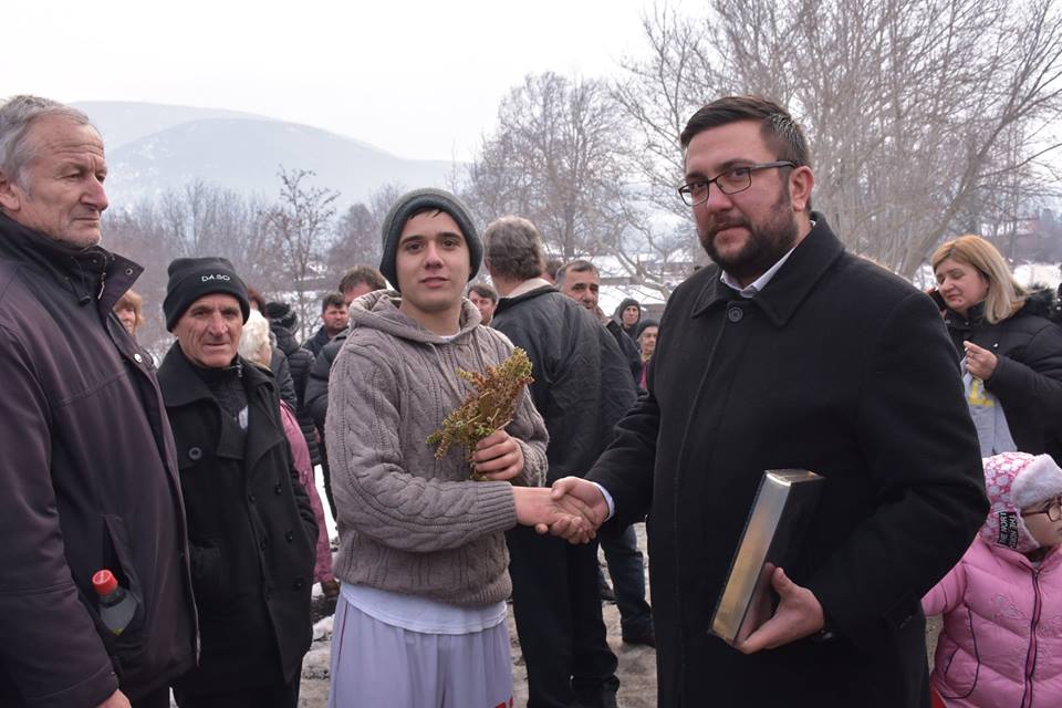 (Видео) Демир Капија / На Водици најсреќен беше  Симон Гелов од Демир Капија.