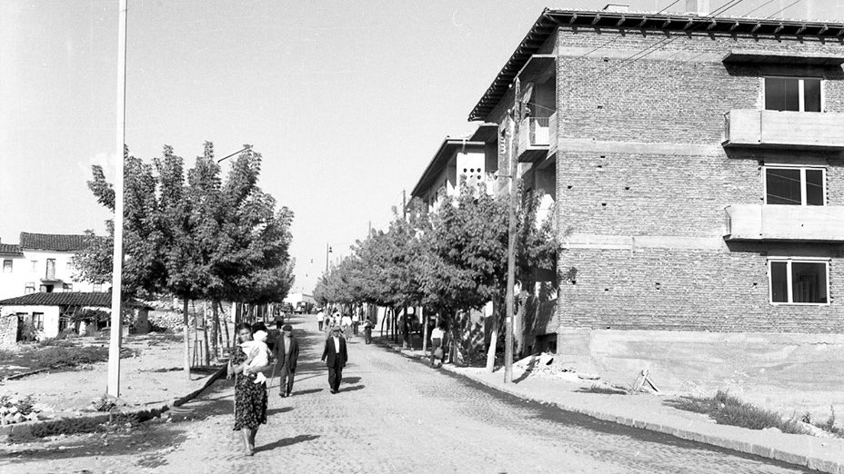 Стари фотографии на Кавадарци - изградба на згради