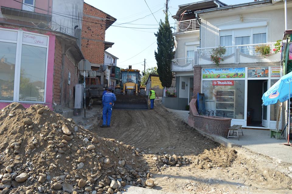 /Фото/Локалната самоуправа Кавадарци во непрекината комунална активнoст