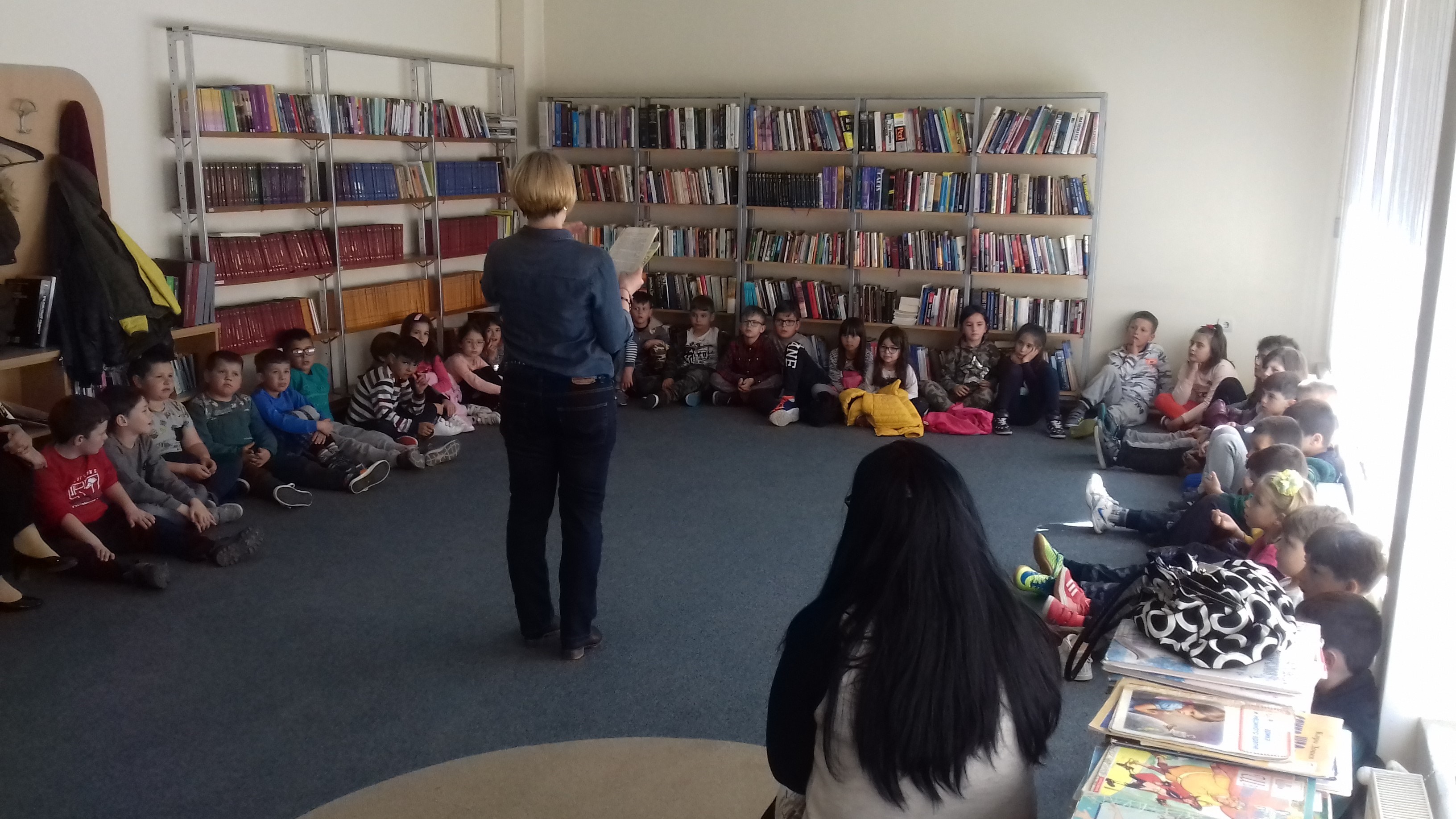  (Видео) Библиотека „Феткин“/ Андерсен како повод за средба со децата (