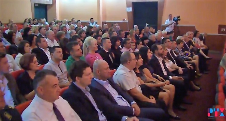 /Видео/ Свечена седница на Совет на Општина Кавадарци...