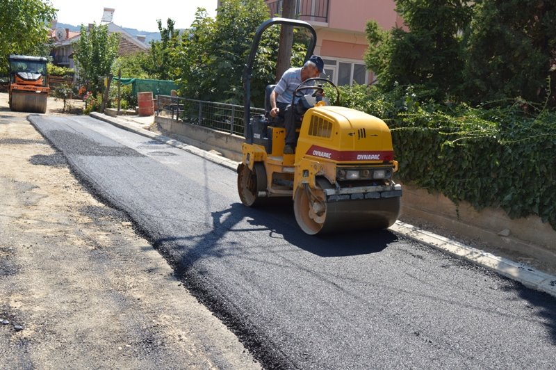 Локaлна самоуправа Kaвадарци / Тротоари на „Партизанска“,ревитализација на „Брушанска“ и нови тротоари пред СЦ„Јасмин“