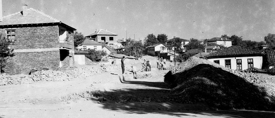 Стари фотографии на Кавадарци-Изградба на „Пано Мударов„1958 година