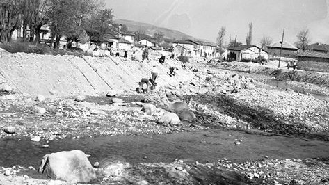 Стари фотографии на Кавадарци- реката Луда Мара