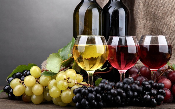 На иницијатива на адвокатка од Кавадарци, Уставниот суд укина одредби од Законот за виното