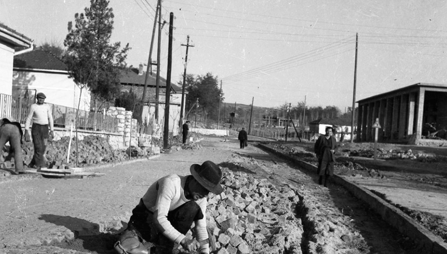 По трагите на старите фотографии