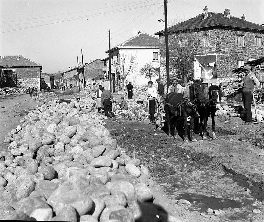 По трагите на старите фотографии