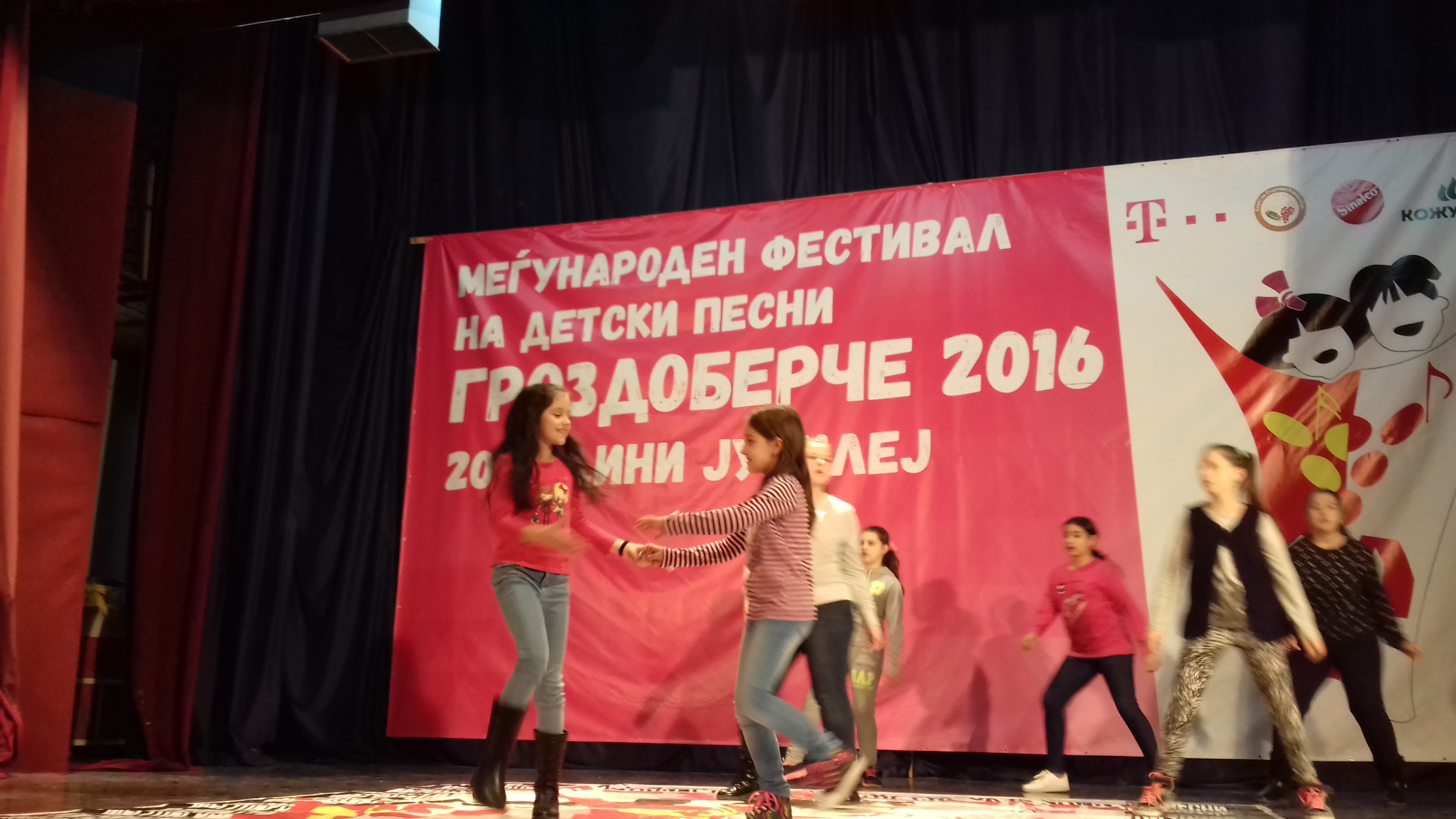 Денеска и утре Mеѓународен фестивал на детски песни „Гроздоберче 2016“-20-то издание