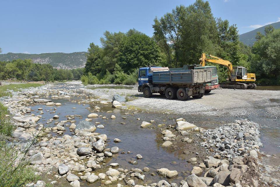 ЧИСТЕЊЕ НА КОРИТОТО НА „БОШАВИЦА“ ВО ДЕМИР КАПИЈА