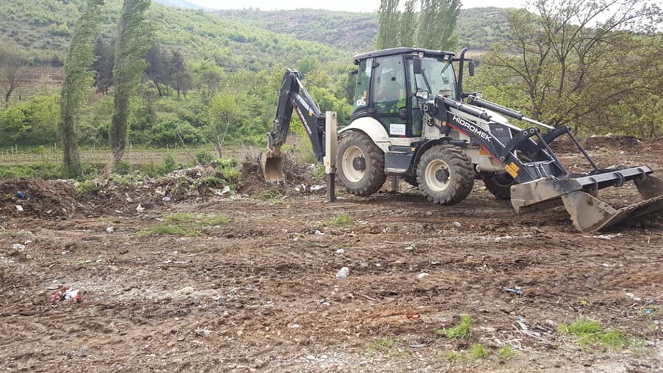 Oпштина Кавадарци / Дивата депонија кај Возарци исчистена  / ДА НЕ ЈА СТВОРИМЕ ПАК