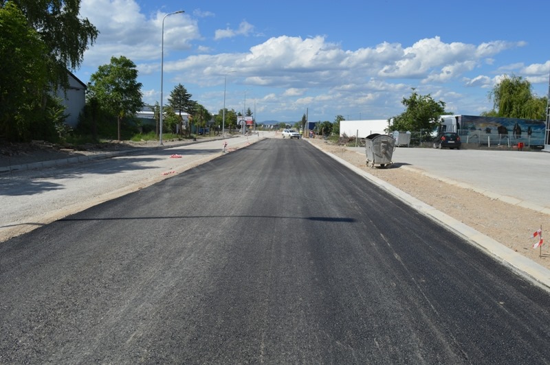 Општина Кавадарци / Започна асфалтирањето на „Западен булевар“