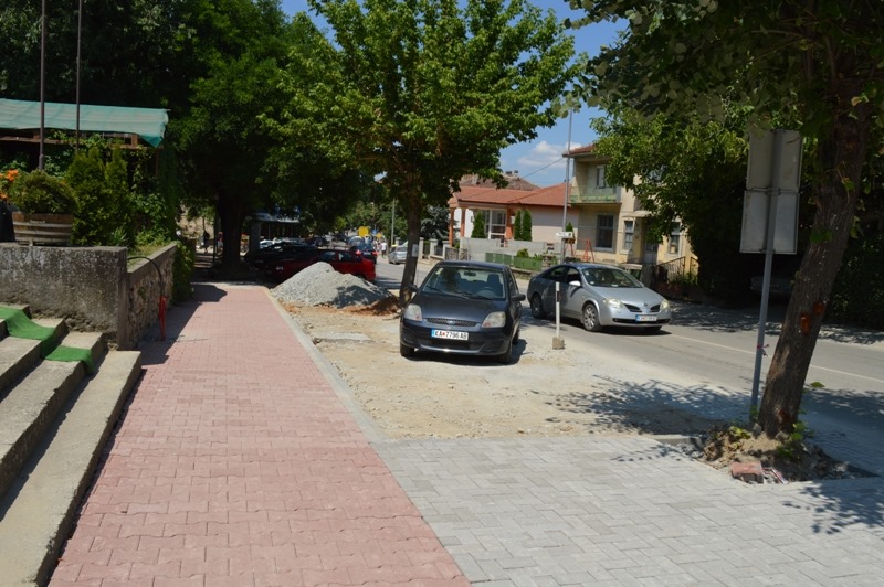 Општина Kaвадарци / Нов паркинг и тротоар на „7 Септември“