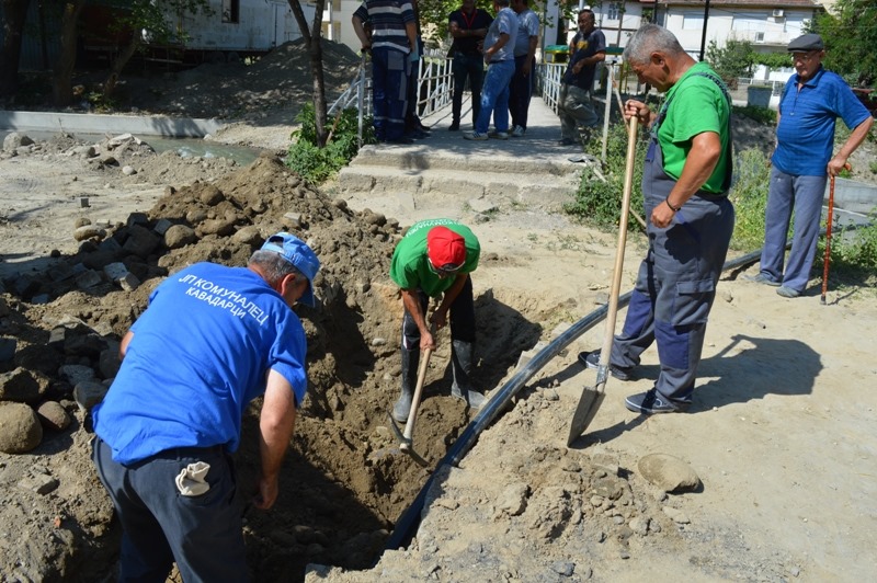 Oпштина Кавадарци / Водоводна линија на „Перо Видев“ во Ваташа