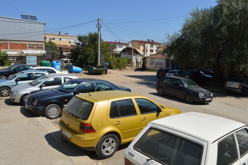 Л С Кавадарци / Започна реконструкција на паркиралиштето зад Хотел “Балкан„