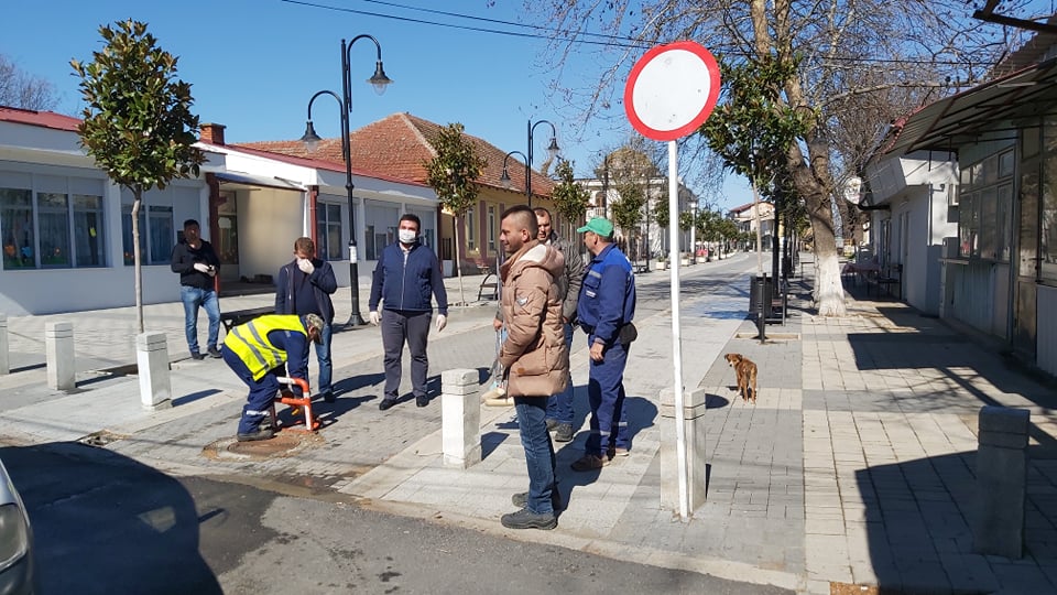 КОРОНАВИРУС/ДЕЗИНФЕКЦИЈА НА УЛИЦИТЕ