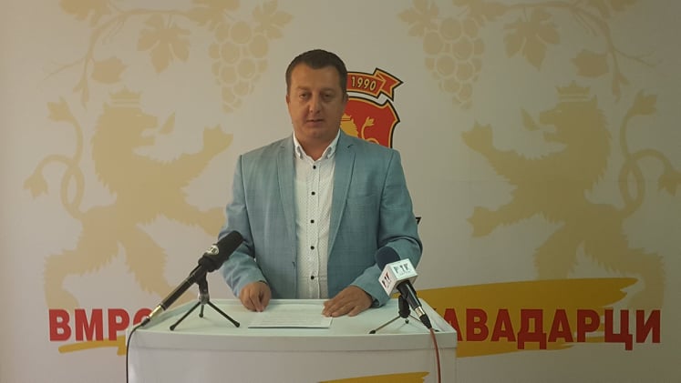 (Видео) Прес  на ОК ан ВМРО-ДПМНЕ/Ангеловски:„„Додека бројот на заразени расте СДСМ ни претставува нова нормалност.„