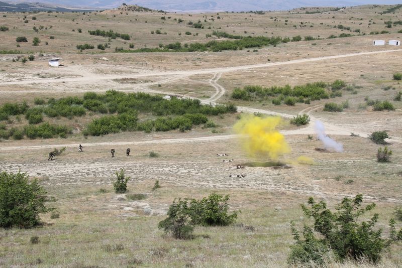 НА АРМИСКИОТ ПОЛИГОН КРИВОЛАК СЕ ИЗВРШУВААТ ГАЃАЊА