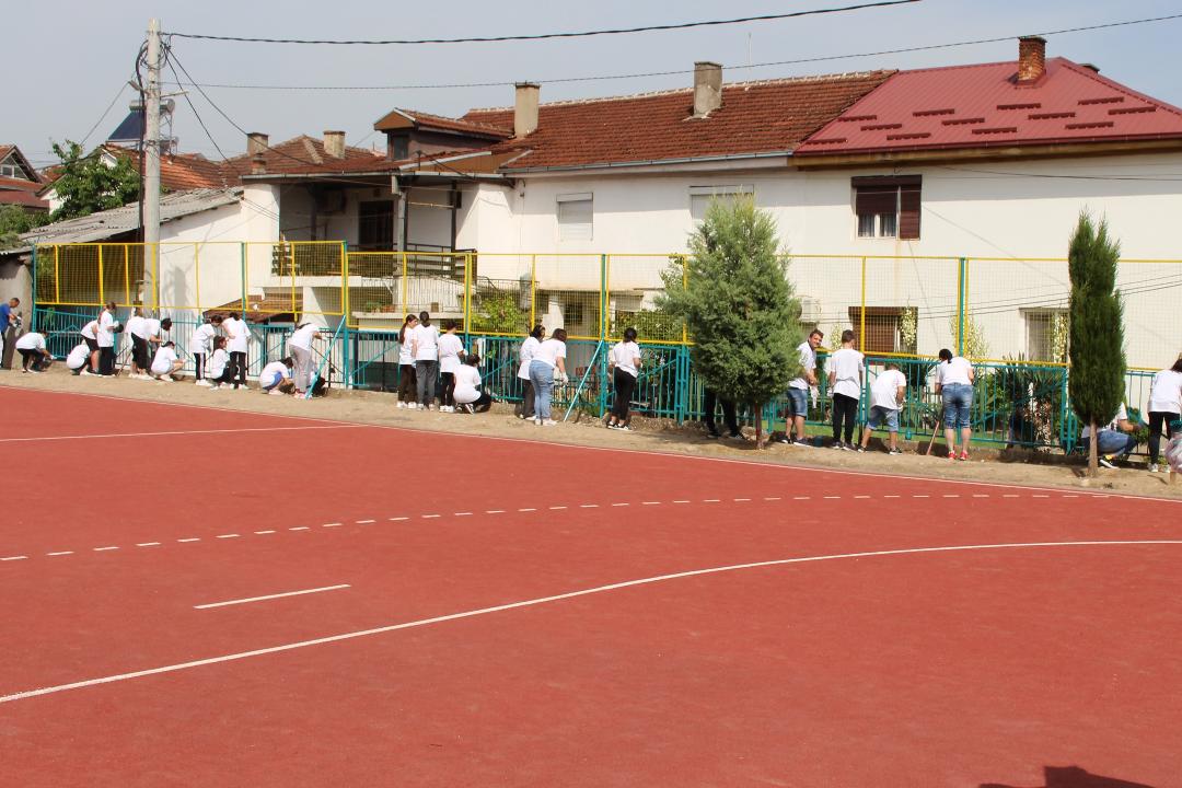 Ново ракометно игралиште од DRӒXLMAIER за основното училиште „Тоде Хаџи – Тефов“